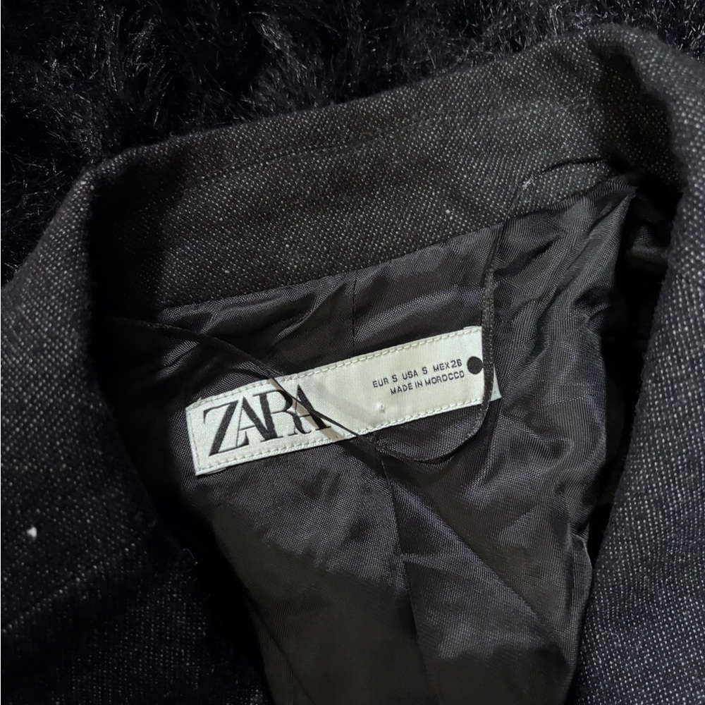Zara Men's Charcoal Blazer - Picture 3 of 4